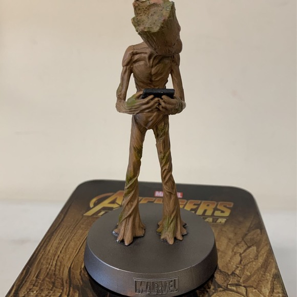MARVEL HEAVYWEIGHTS 1:18 SCALE GROOT METAL STATUE - Picture 3 of 10